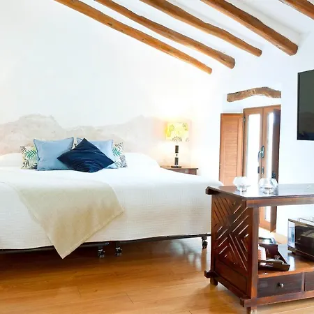 Cases Noves - Boutique - Adults Only 4*